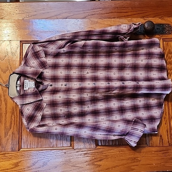 Ariat Tops - Women's Ariat shirt